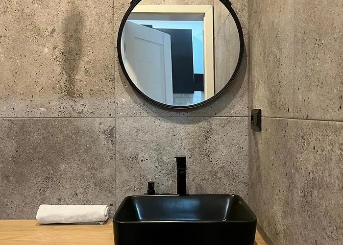 Zabrska Royal Ii * Katowice